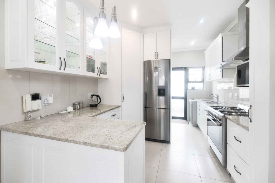 4 Bedroom Property for Sale in Voelklip Western Cape
